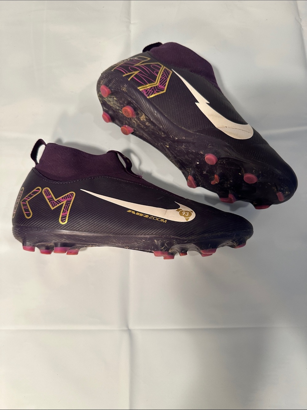 Nike kids Purple/Black Soccer Cleats with White Swoosh size 6 - Picture 9 of 11